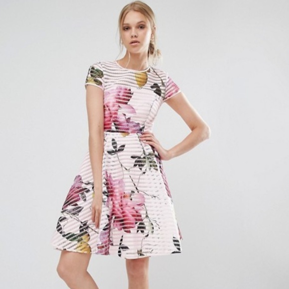 🔥LAST 1🔥NWT TED BAKER FLORAL DRESS - Picture 2 of 10